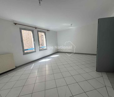 T3 AVEC PARKING EN CENTRE-VILLE, - Photo 2