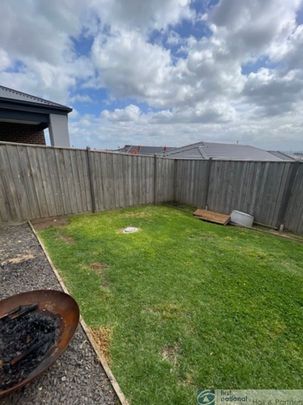 15 Vermillion Drive, Clyde North - Photo 1