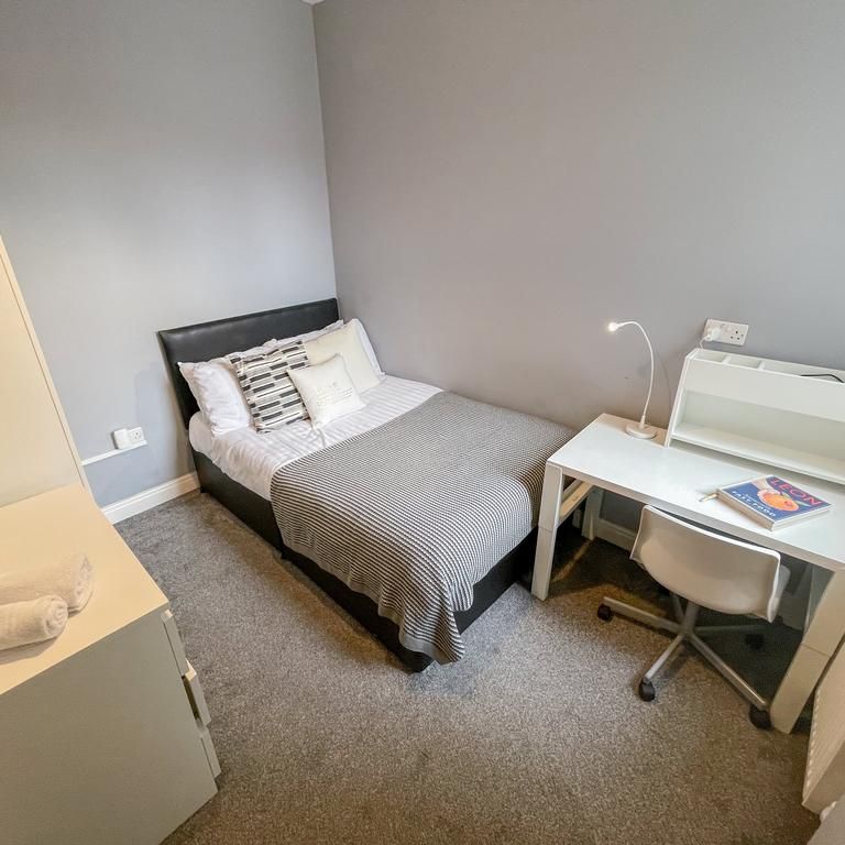 3 bedroom house share to rent - Photo 1