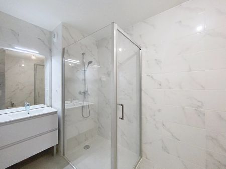 Location Appartement 2 pièces 40m² NICE 06300 - Photo 5