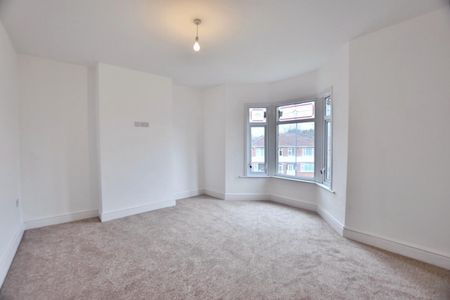 3 bedroom House To Let - Photo 2