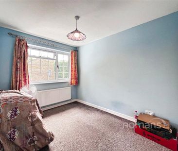 3 bedroom detached house to rent - Photo 3