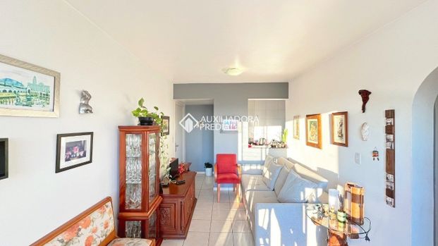 Apartamento com 2 quartos e 61m² para alugar em Cristal, Porto Alegre. - Foto 1