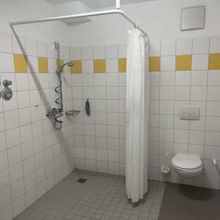 Helle Zwei-Zimmer-Wohnung im betreuten Wohnen in Rotenburg an der Fulda - Foto 3