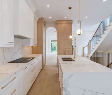 For Lease - 39 Wesley Avenue, Mississauga, Ontario - Photo 4