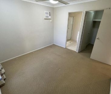 13 Chesham Drive, Kirwan - Photo 4