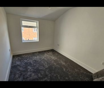 3 Bed Terraced House, Moore Street, L20 - Photo 2