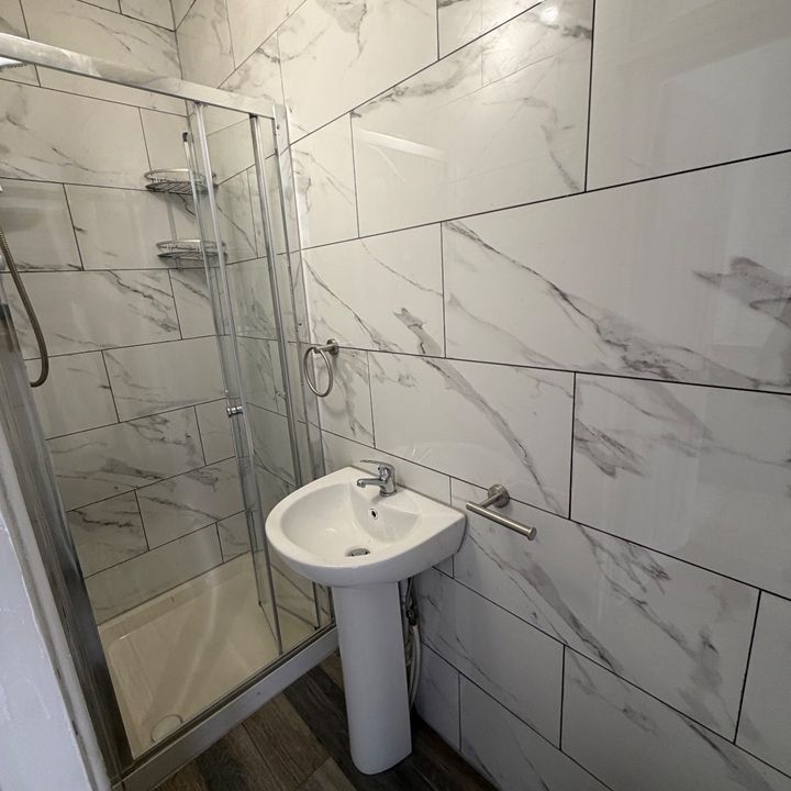 Studio Flat, Lawford St, BS2 - Photo 1