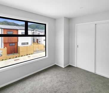 Modern Wainui Living - Photo 3
