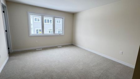 For Lease - 150 Molozzi Street, Erin, Ontario - Photo 4