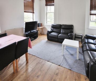 3 bedroom maisonette to rent - Photo 1