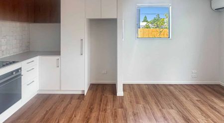 LINWOOD - BRAND NEW TWO BEDROOM, TWO BATHROOM TOWNHOUSE WITH OFF STREET PARKING - Photo 4