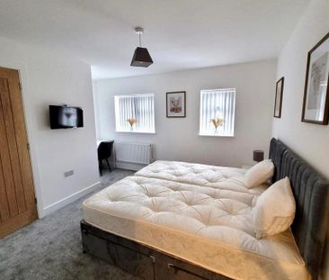 1 bedroom in a house share to rent - Photo 3