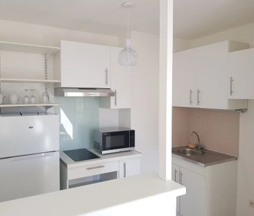 Location Appartement 2 pièces 38m² LA ROCHELLE 17000 - Photo 5