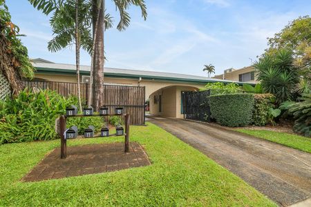 Two Bedroom Home on Greenslopes Street - Photo 3