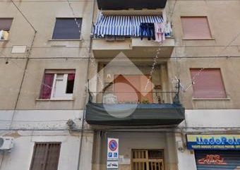 6 locali in affitto