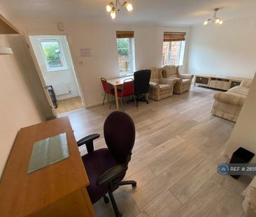 3 bedroom semi-detached house to rent - Photo 1