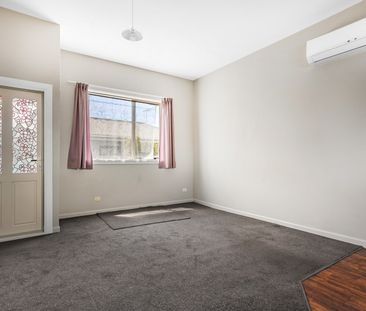 1 Bedroom Unit in Edgeware - Photo 1