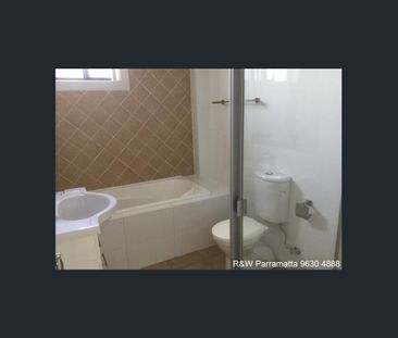 MODERN APARTMENT IN DESIRABLE LOCATION - Photo 3