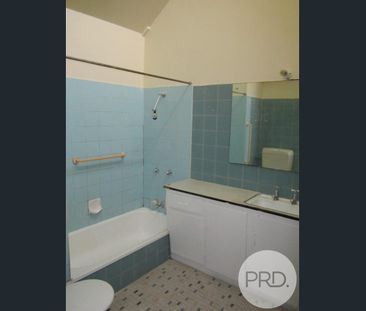 QUIET COMPLEX, QUIET STREET - TWO BEDDER! - Photo 4