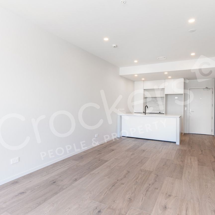 2 Bedrooms + Secure car park at the Heart of Albany - Photo 1