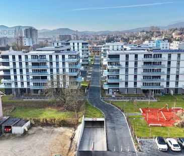 Surrounded by greenery and close to the city center - Photo 6