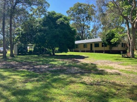 Acreage Style Living - Heaps of Space for the Children, Animals, Caravan, Truck and or Trailers. - Photo 4