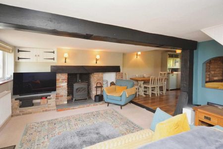 3 bedroom terraced house to rent - Photo 2