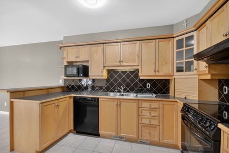 For Lease - 32 RIVERSTONE Drive, Barrhaven, Ontario - Photo 2