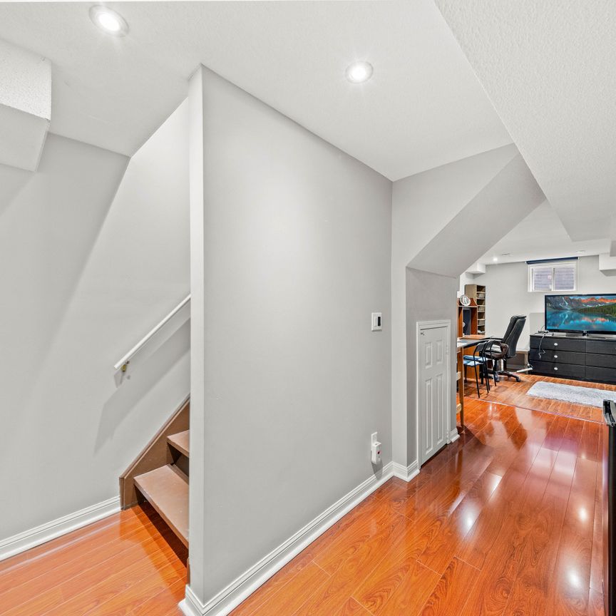 For Lease - 71 Puccini Drive Unit# 26 - Main + BSMT, Richmond Hill, Ontario - Photo 1
