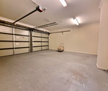 25 Passendale Road, Edmondson Park NSW 2174 - House For Rent | Domain - Photo 5