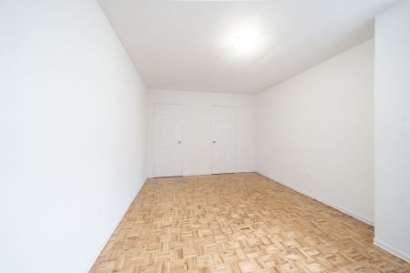 For Lease - 5 Glamorgan Avenue Unit# 313, Toronto, Ontario - Photo 5