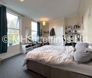 7 Bedroom Mid Terraced House for rent in Hyde Park Terrace - Photo 4