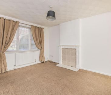 3 bed House To Let - Photo 4