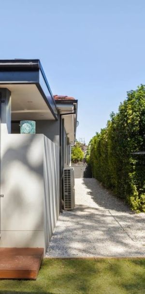 Elegant Period Charm Meets Modern Luxury - Photo 1