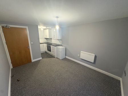 Neath Road, Plasmarl, SWANSEA - Photo 5