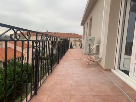 Location Appartement 4 pièces 95 m2 à Perpignan - Photo 2