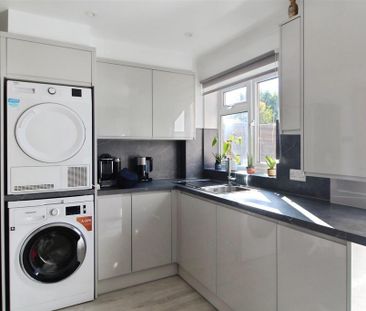 2 bedroom terraced house to rent - Photo 6