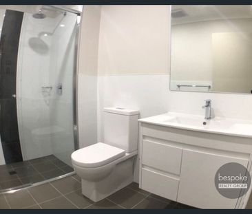 Luxury Apartment - Photo 2