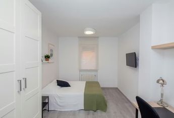 Avinguda del Port, Valencia, Valencian Community 46023