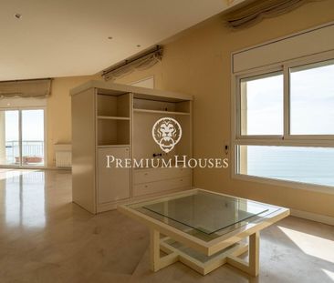 Piso con vistas al mar en Eixample - Photo 3
