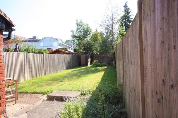 William Road, Guildford, Surrey, GU1 - Photo 1