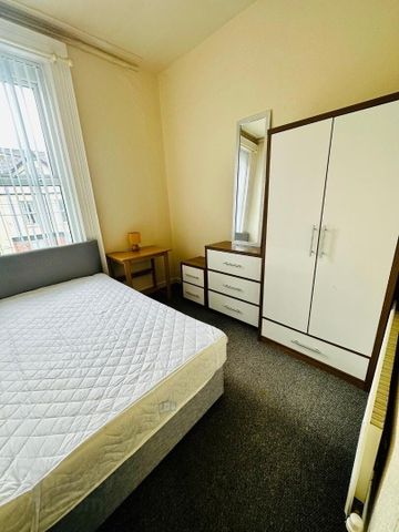 Camden Street, Room 4, BT96AU, Belfast - Photo 3