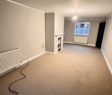 4 bedroom detached house to rent - Photo 2