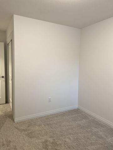 For Lease - 4552 Portage Road Unit# 56, Niagara Falls, Ontario - Photo 4