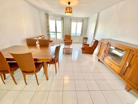 Location Appartement 3 pièces Meublé 73m² LYON 7ème - Photo 2