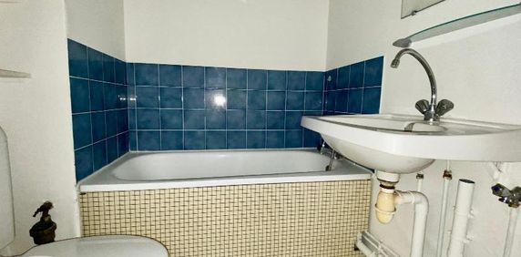 Location Appartement 1 pièce 20m² MONT ST AIGNAN 76130 - Photo 2