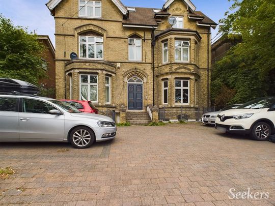 2 bed flat to rent in Tonbridge Road, Maidstone, ME16 - Photo 1