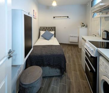 1 bedroom flat to rent - Photo 4