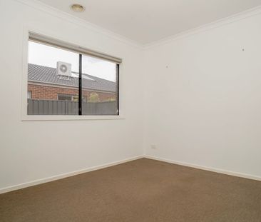 STUNNING FAMILY HOME IN DOREEN - Photo 5